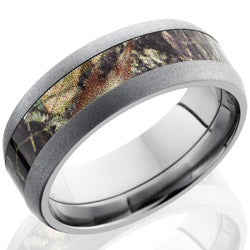 Style 103617: Titanium 8mm Domed Band with 4mm of MossyOak Camo