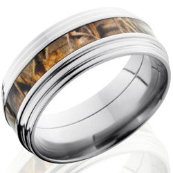 Style 103626: Titanium 9mm Flat Band with 3mm of Realtree Max4 Camo and Double Grooved Edge